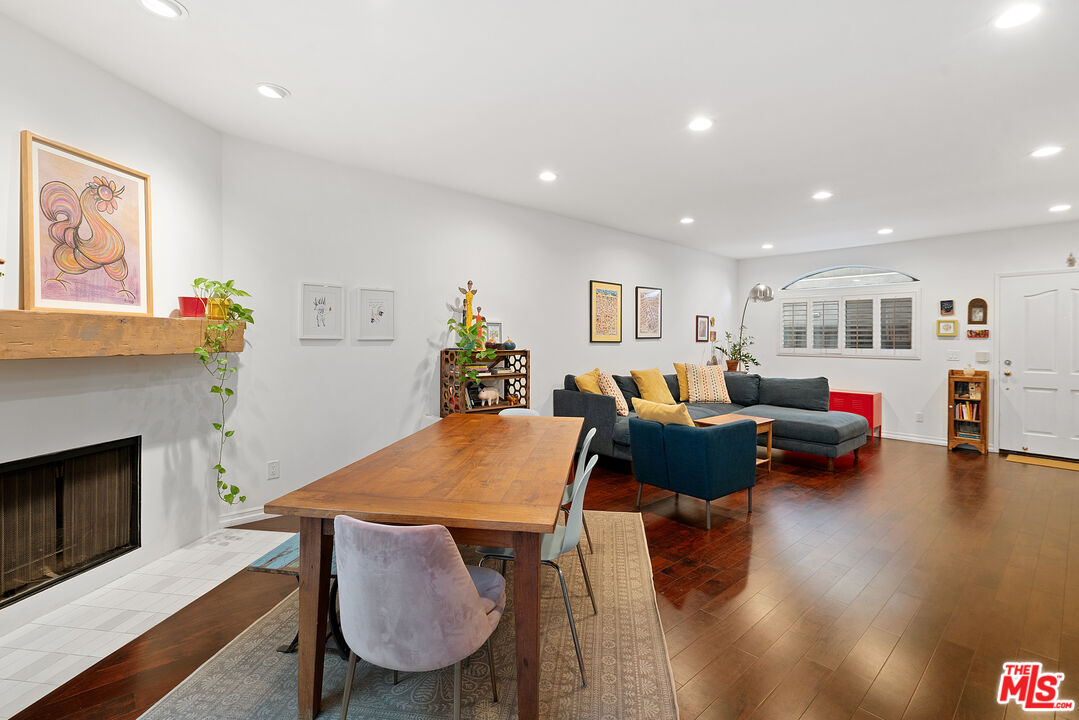 1239 23rd St Unit: 3