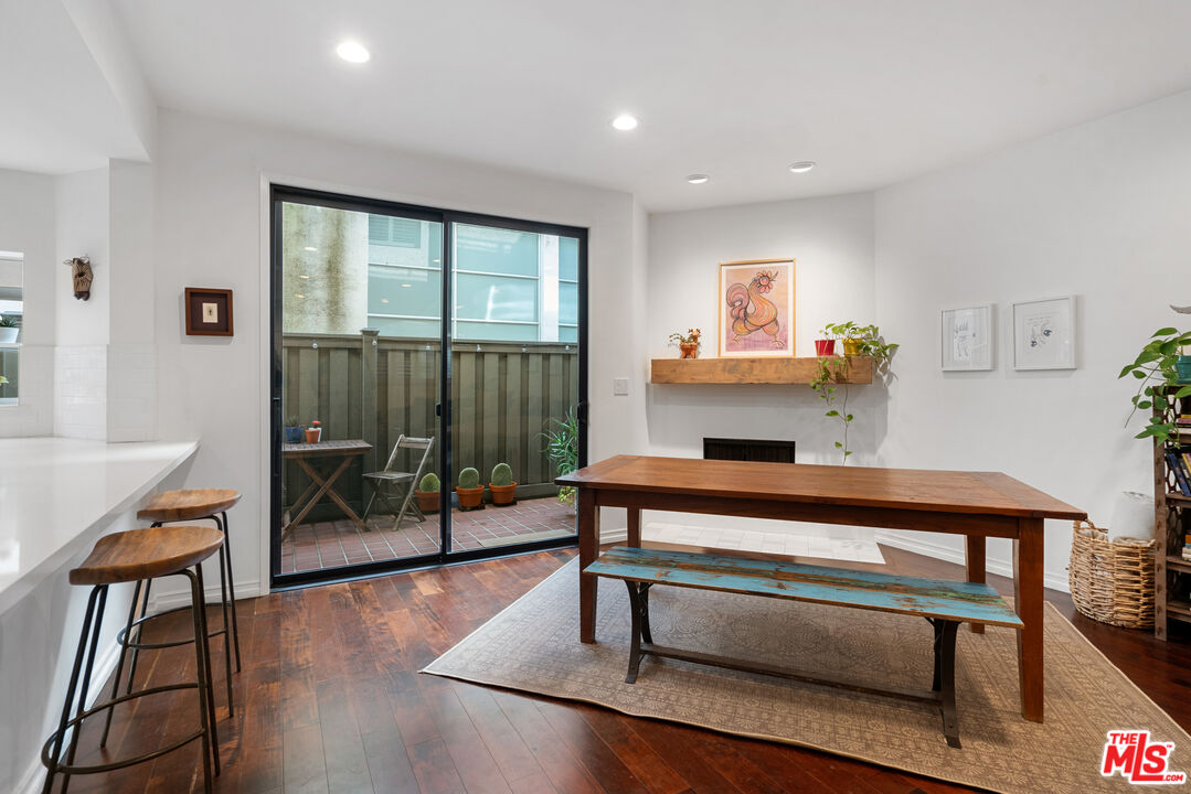 1239 23rd St Unit: 3