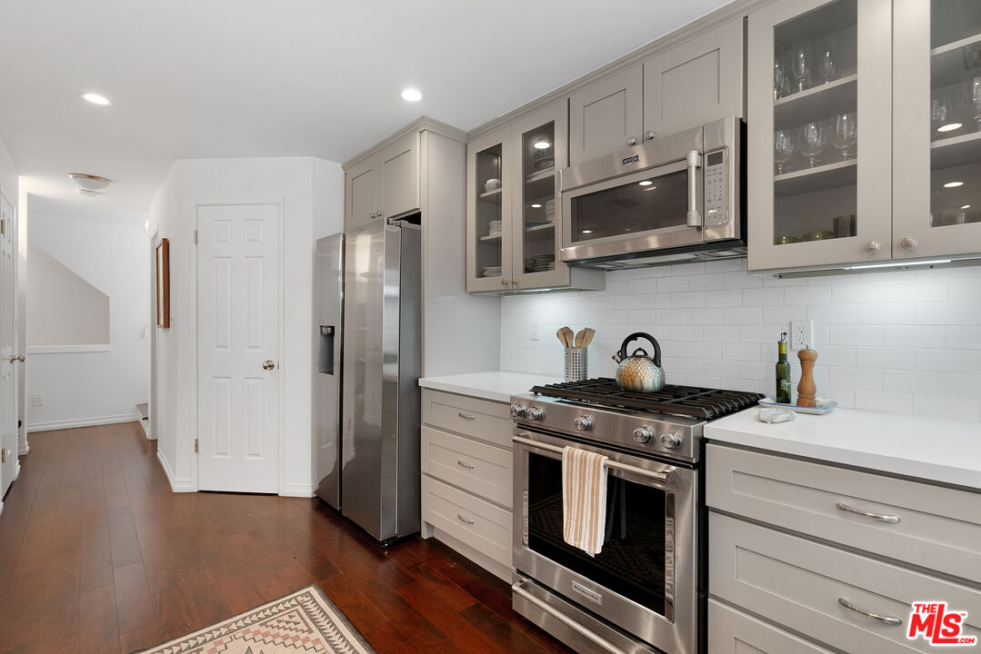 1239 23rd St Unit: 3