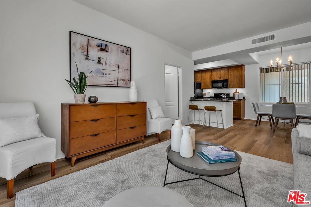 4060 Glencoe Ave Unit: 230