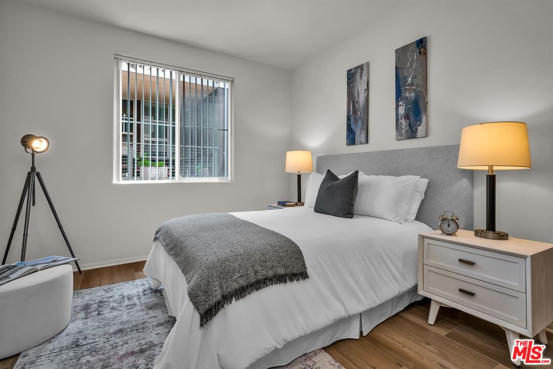 4060 Glencoe Ave Unit: 230