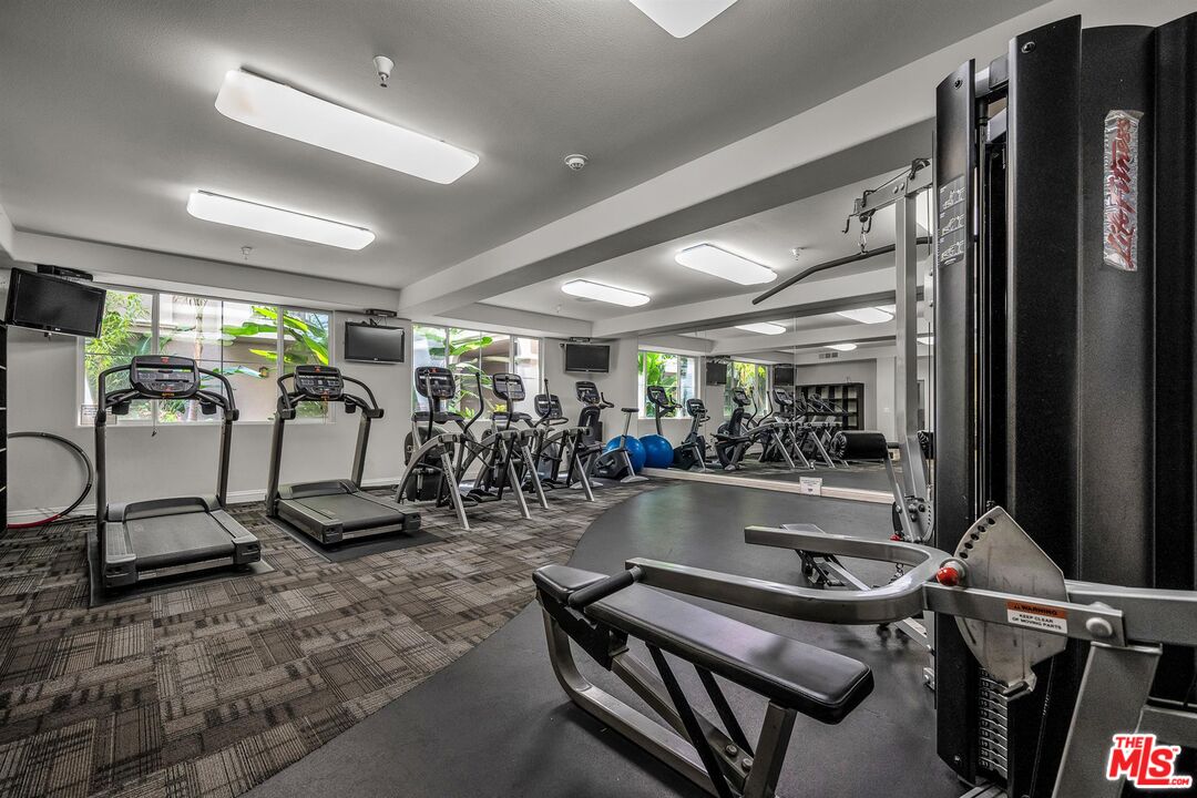 4060 Glencoe Ave Unit: 230