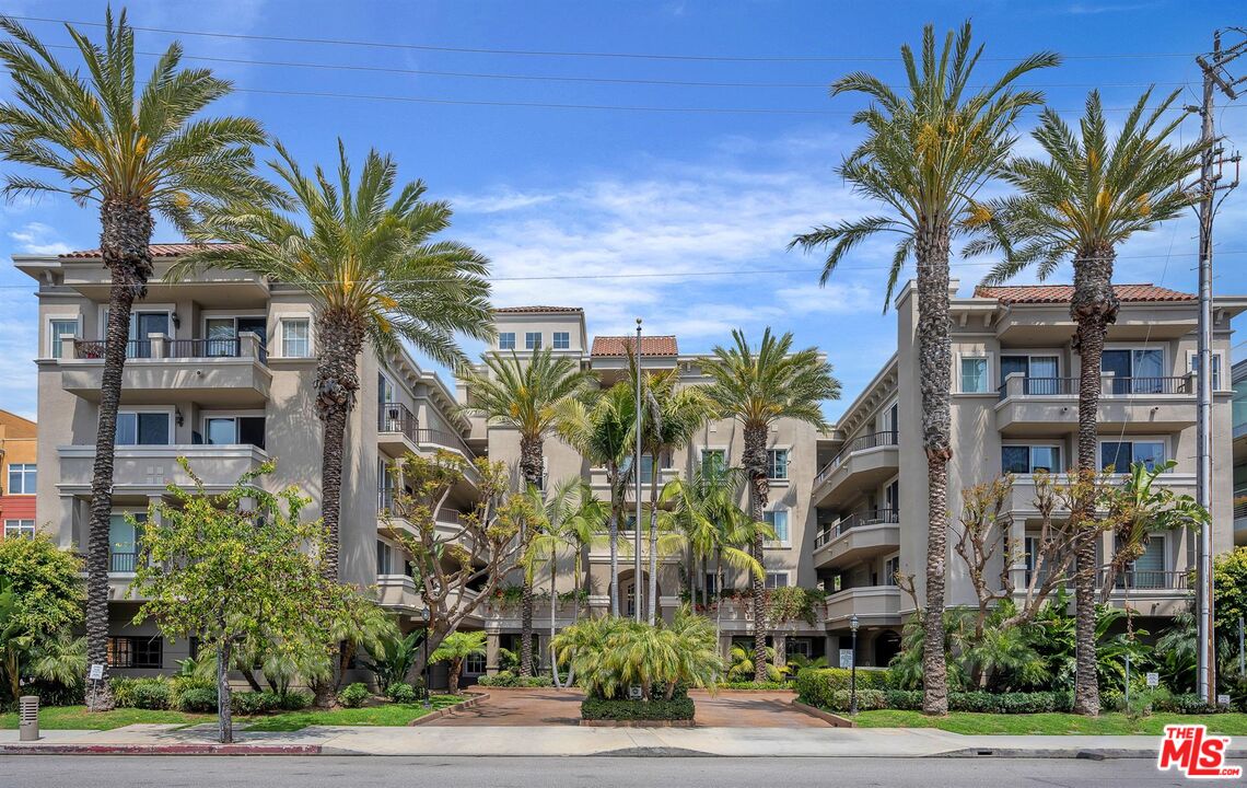 4060 Glencoe Ave Unit: 230