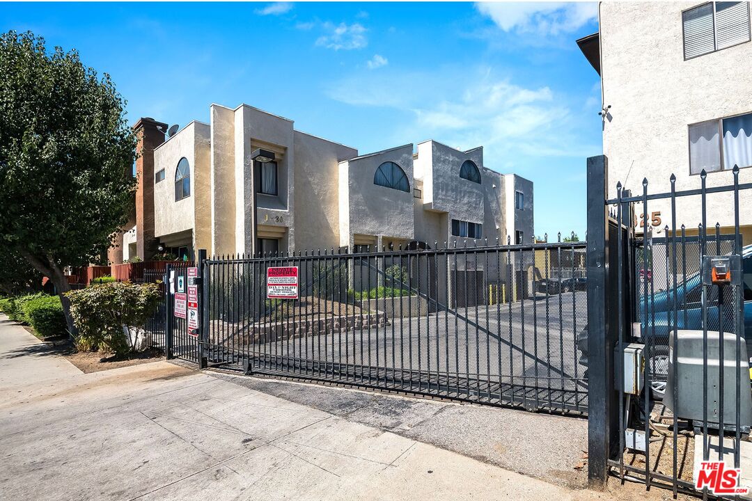 13825 Beaver St Unit: 21