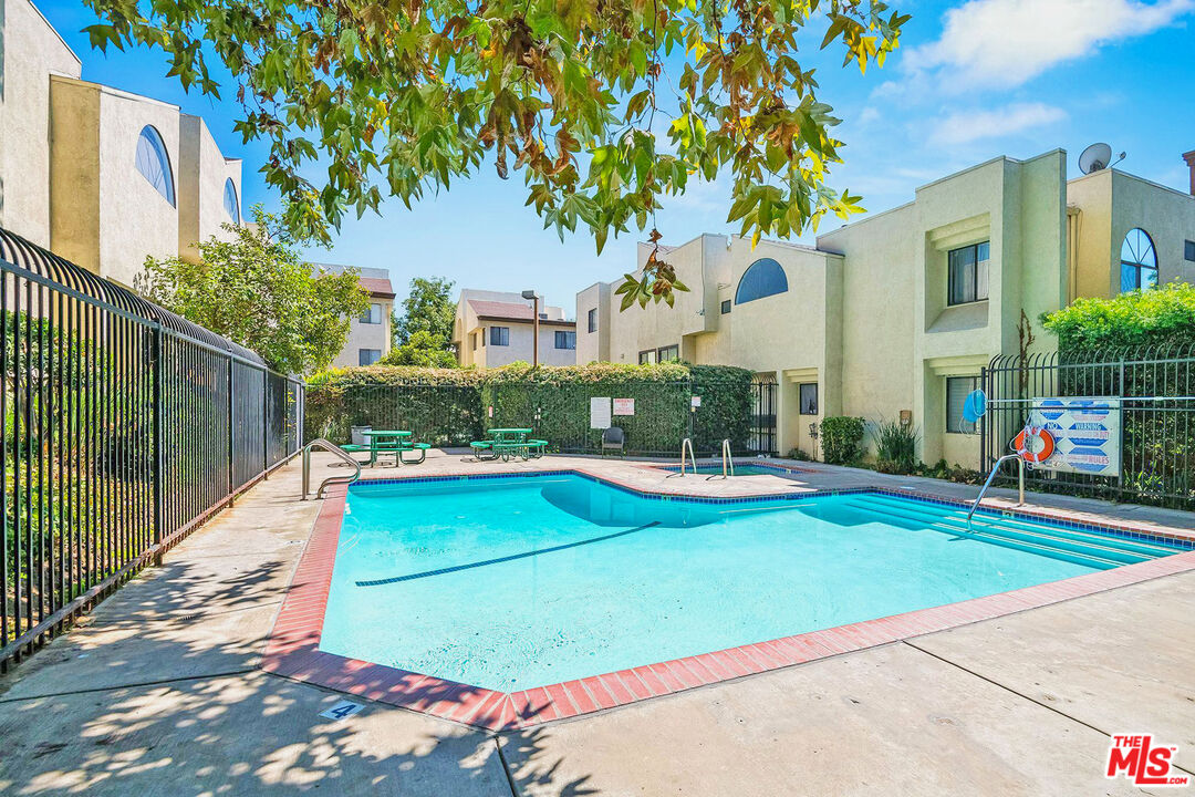 13825 Beaver St Unit: 21