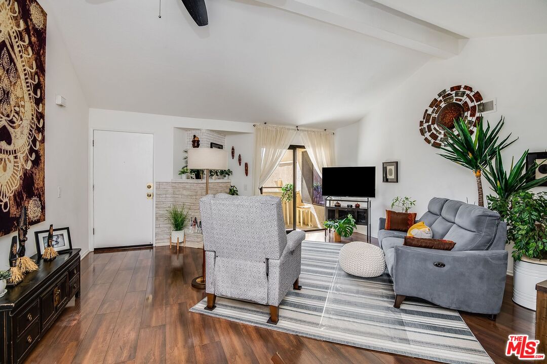 13825 Beaver St Unit: 21