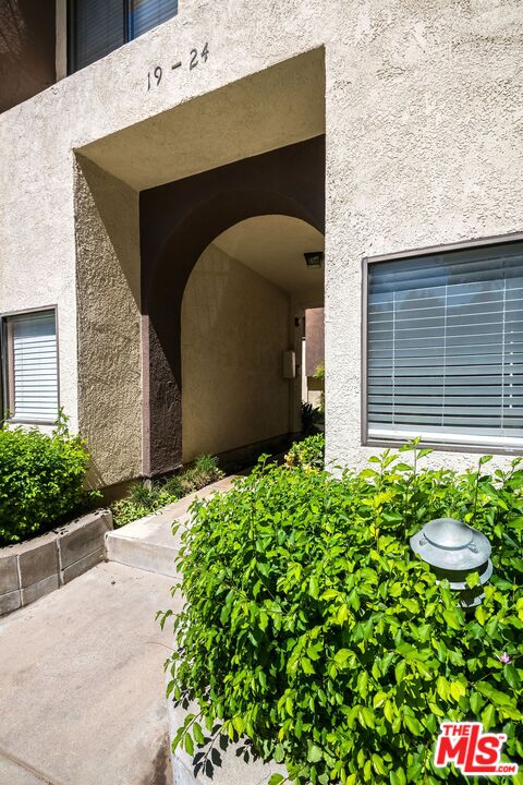 13825 Beaver St Unit: 21