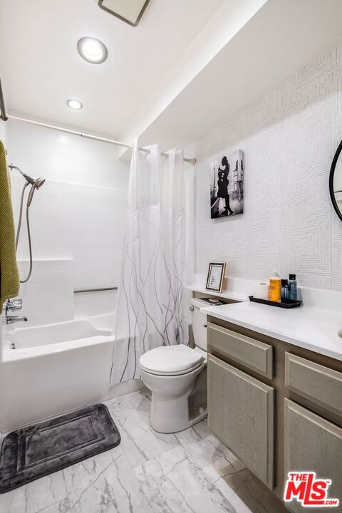 13825 Beaver St Unit: 21