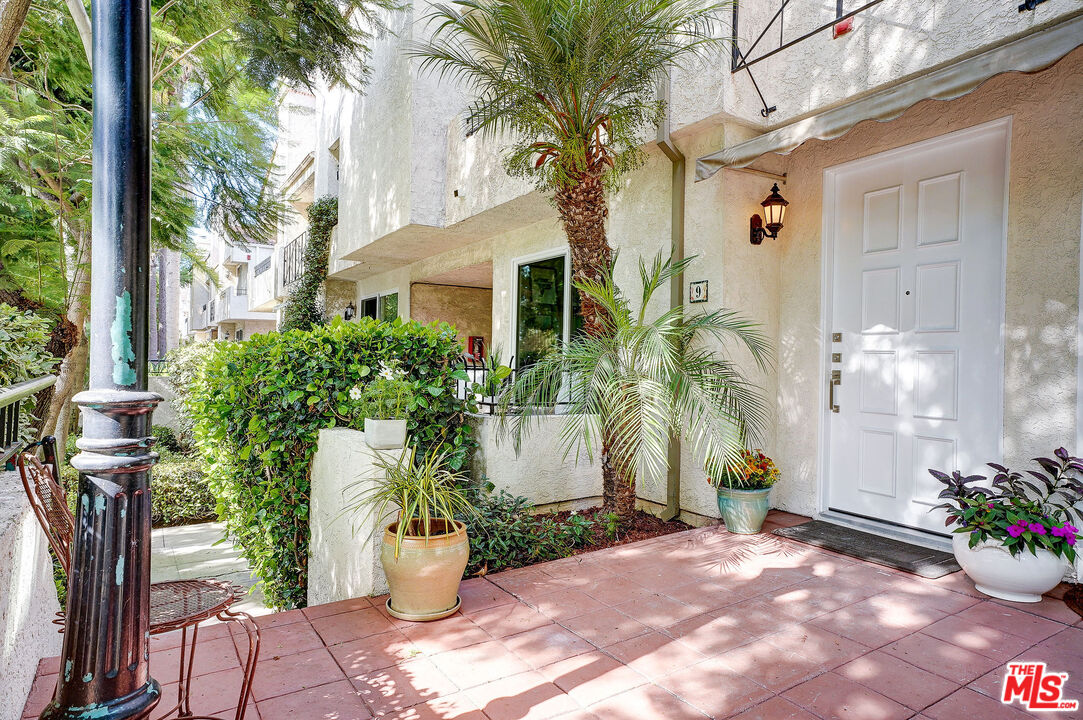 2405 34th St Unit: 9