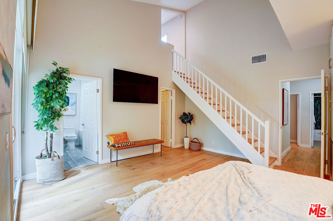 2405 34th St Unit: 9