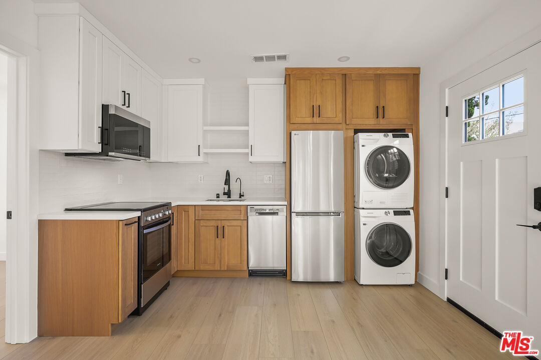 726 Pier Ave Unit: B