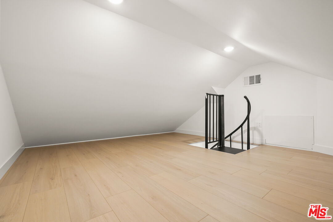 726 Pier Ave Unit: B