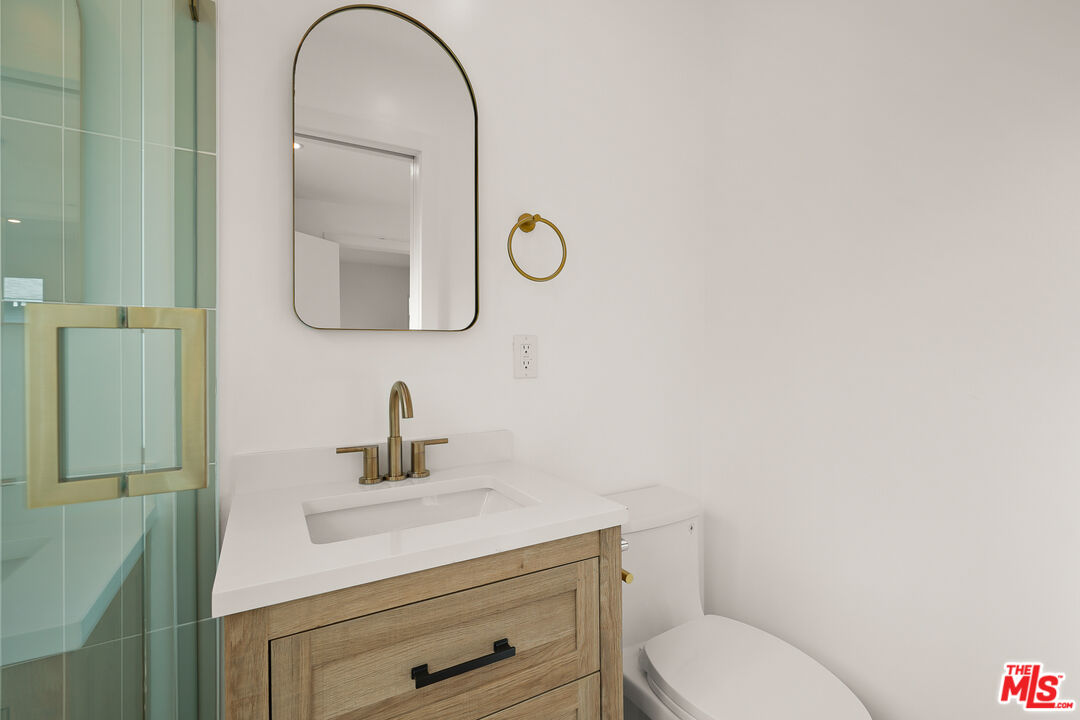 726 Pier Ave Unit: B