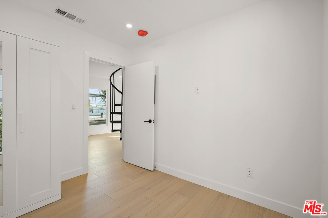 726 Pier Ave Unit: B
