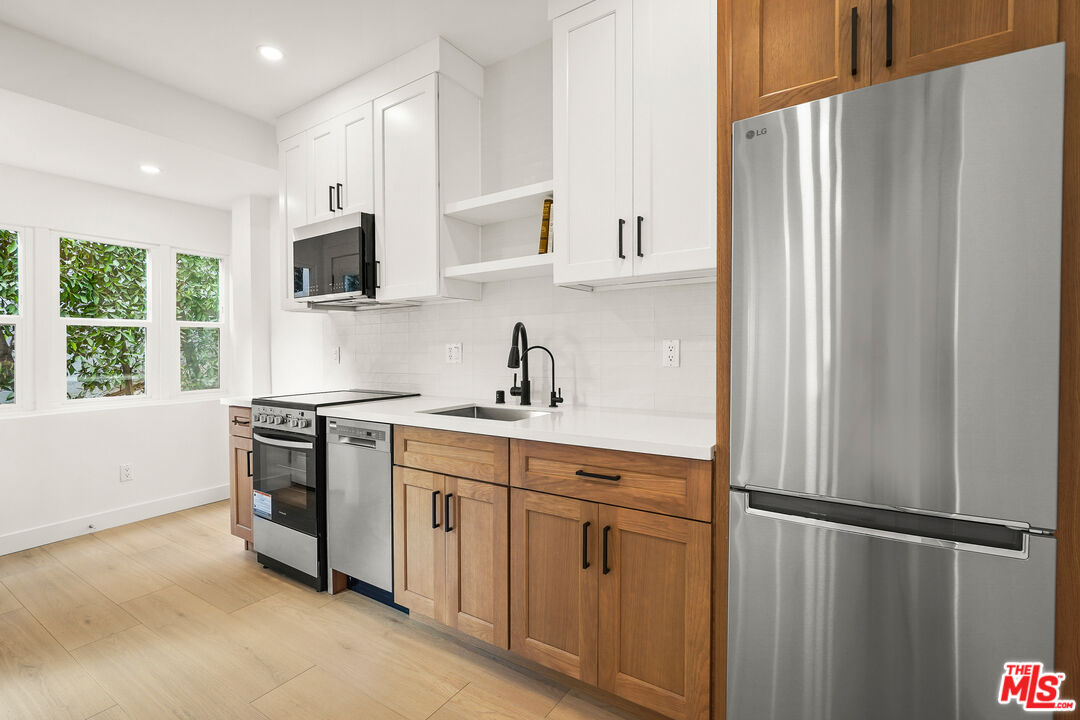 726 Pier Ave Unit: C