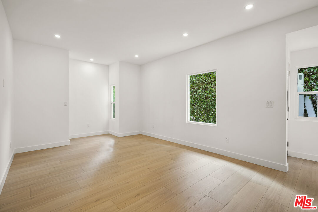 726 Pier Ave Unit: C