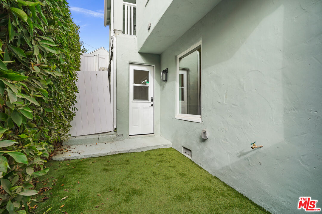 726 Pier Ave Unit: C