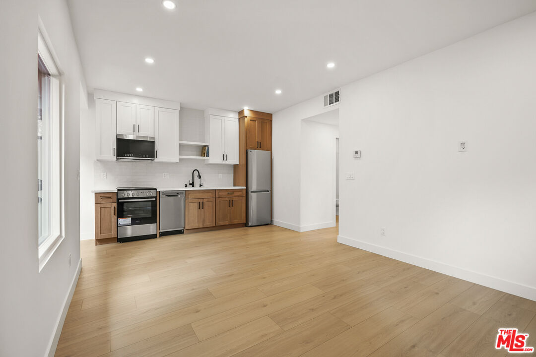 726 Pier Ave Unit: C