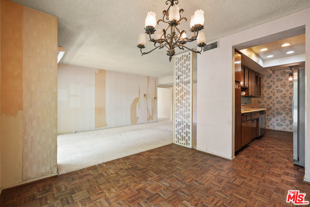 1203 N Sweetzer Ave Unit: 116