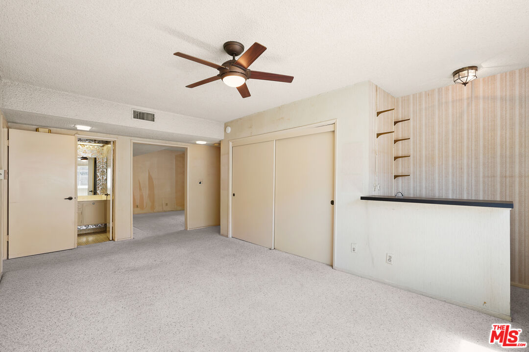 1203 N Sweetzer Ave Unit: 116