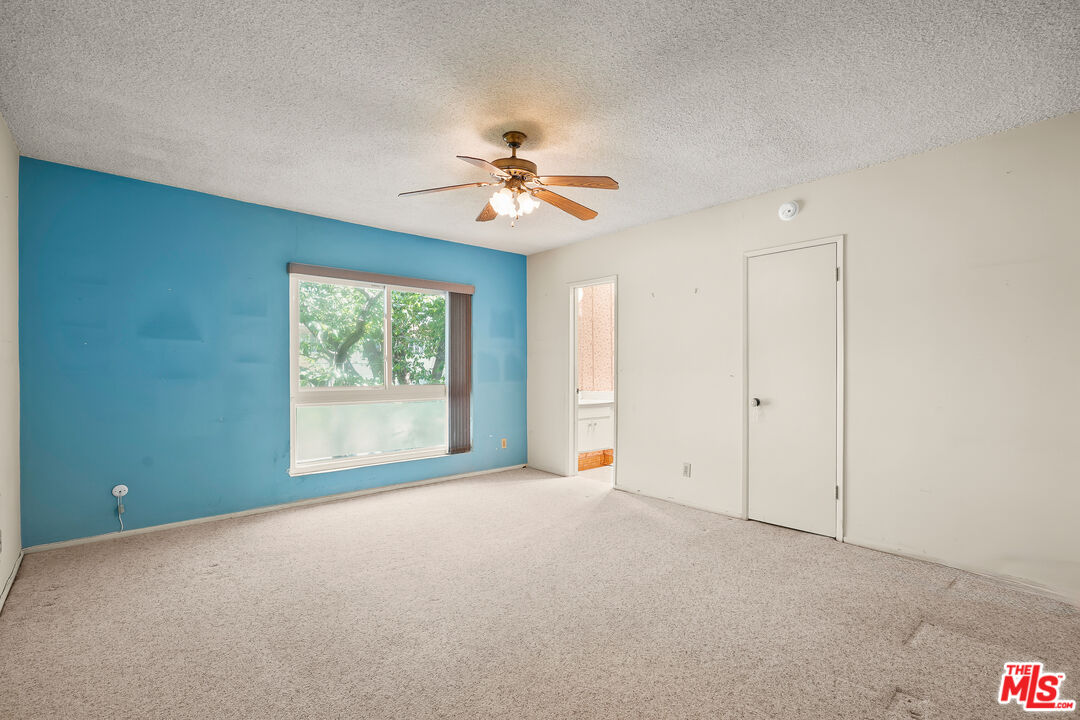 1203 N Sweetzer Ave Unit: 116