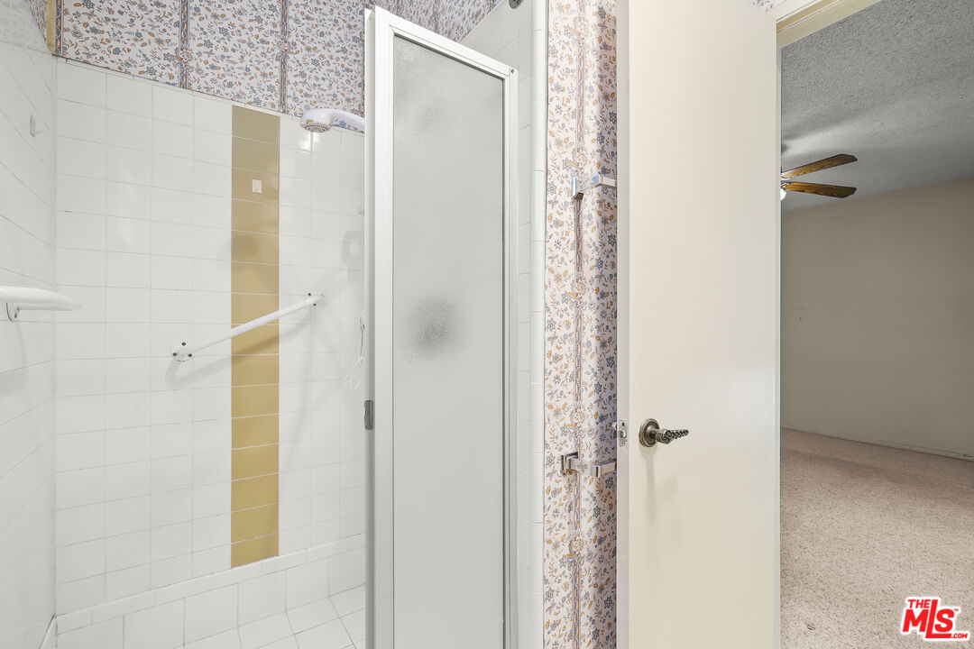 1203 N Sweetzer Ave Unit: 116