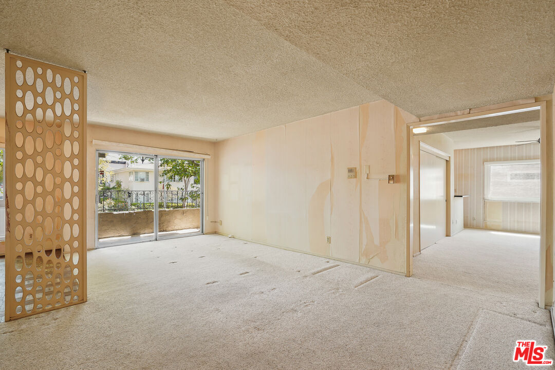 1203 N Sweetzer Ave Unit: 116