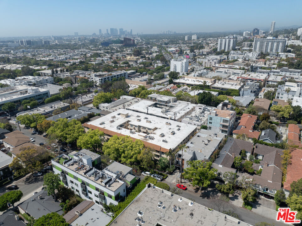 1203 N Sweetzer Ave Unit: 116