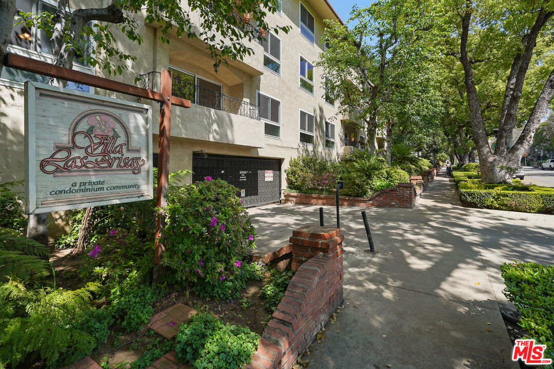 1203 N Sweetzer Ave Unit: 116