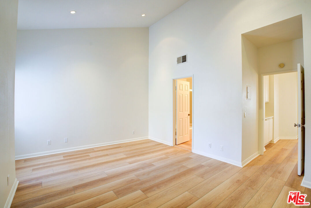 2405 34th St Unit: 31