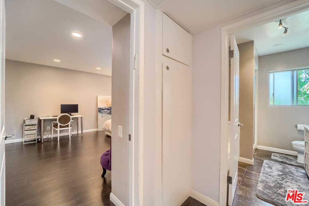 910 S HOLT AVE Unit: 104