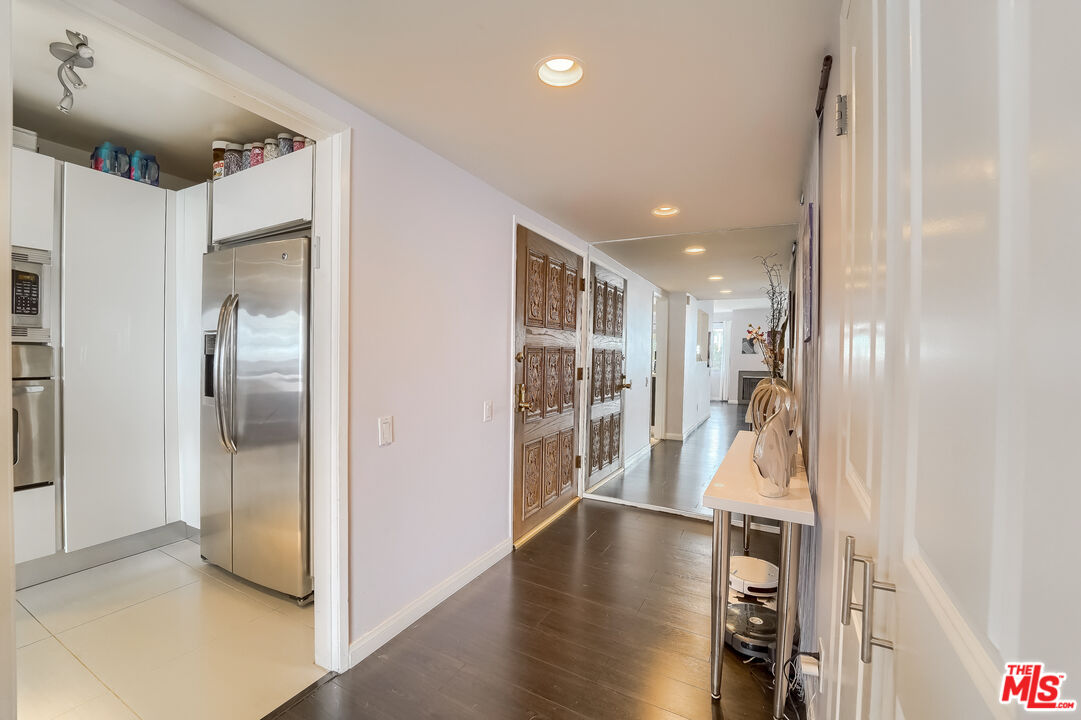 910 S HOLT AVE Unit: 104