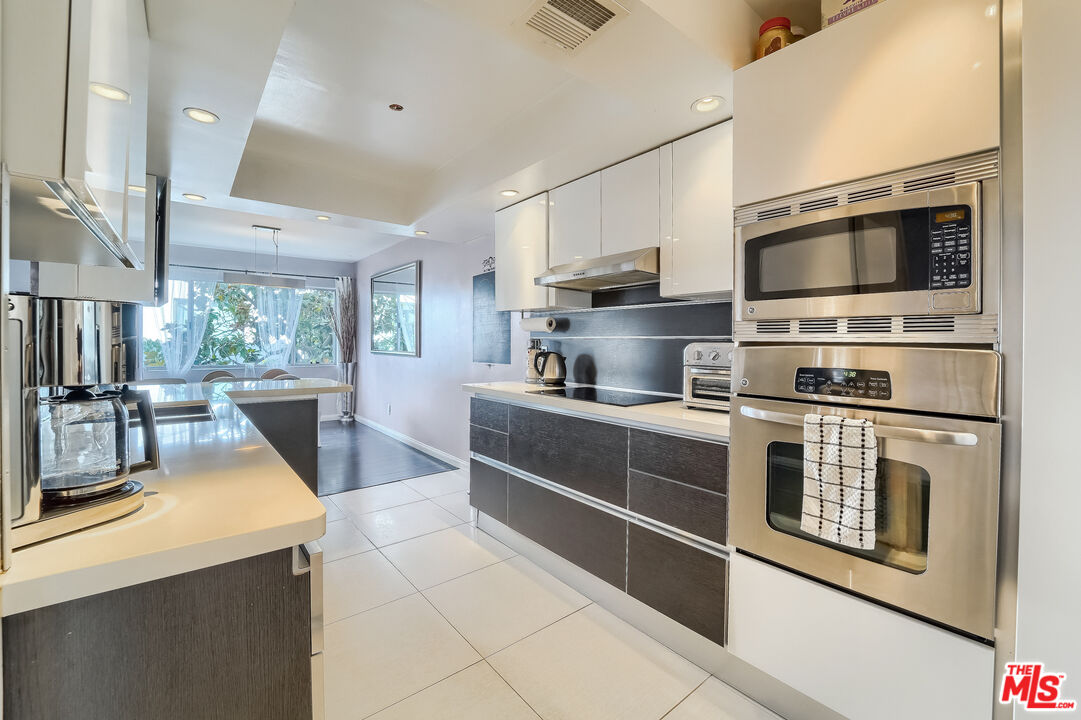 910 S HOLT AVE Unit: 104