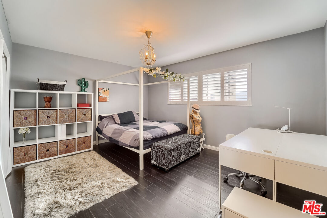 910 S HOLT AVE Unit: 104