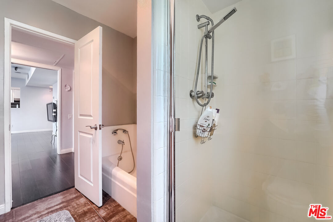 910 S HOLT AVE Unit: 104