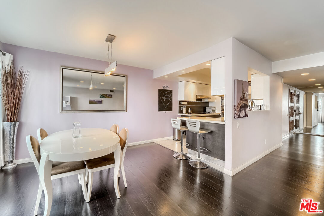 910 S HOLT AVE Unit: 104