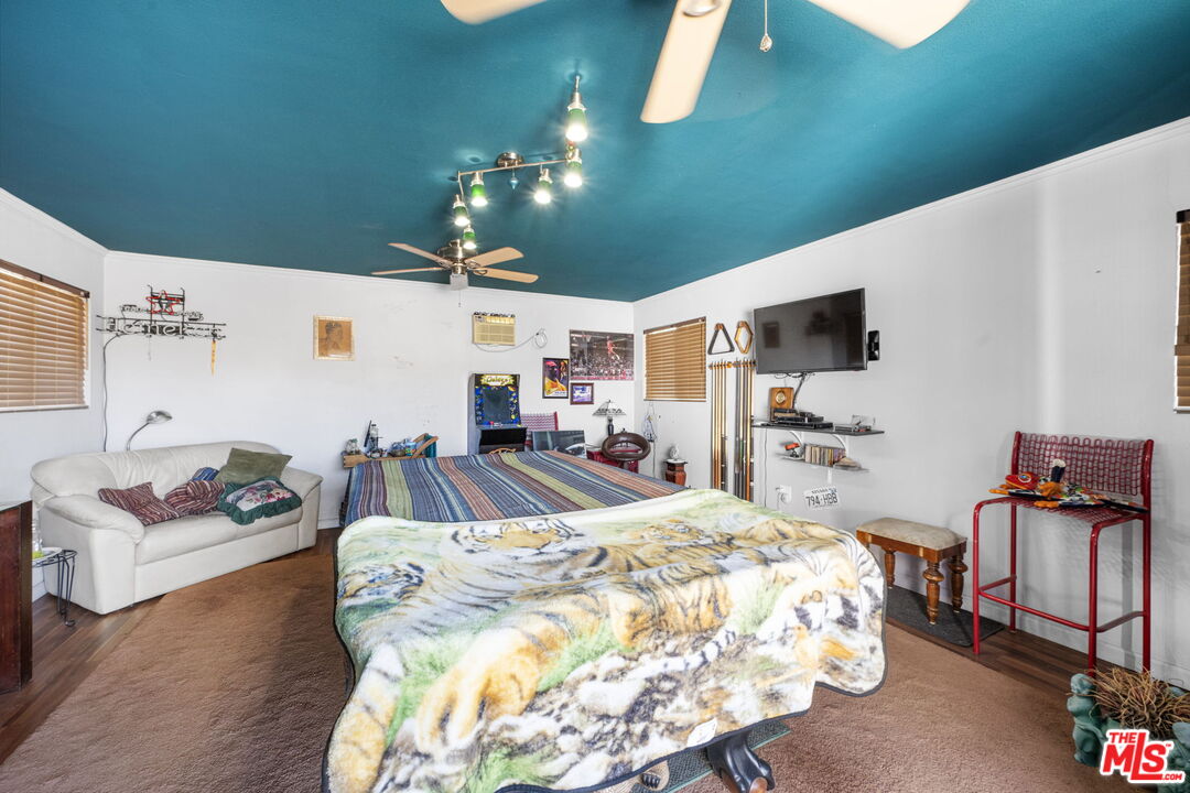 17366 Sierra Hwy