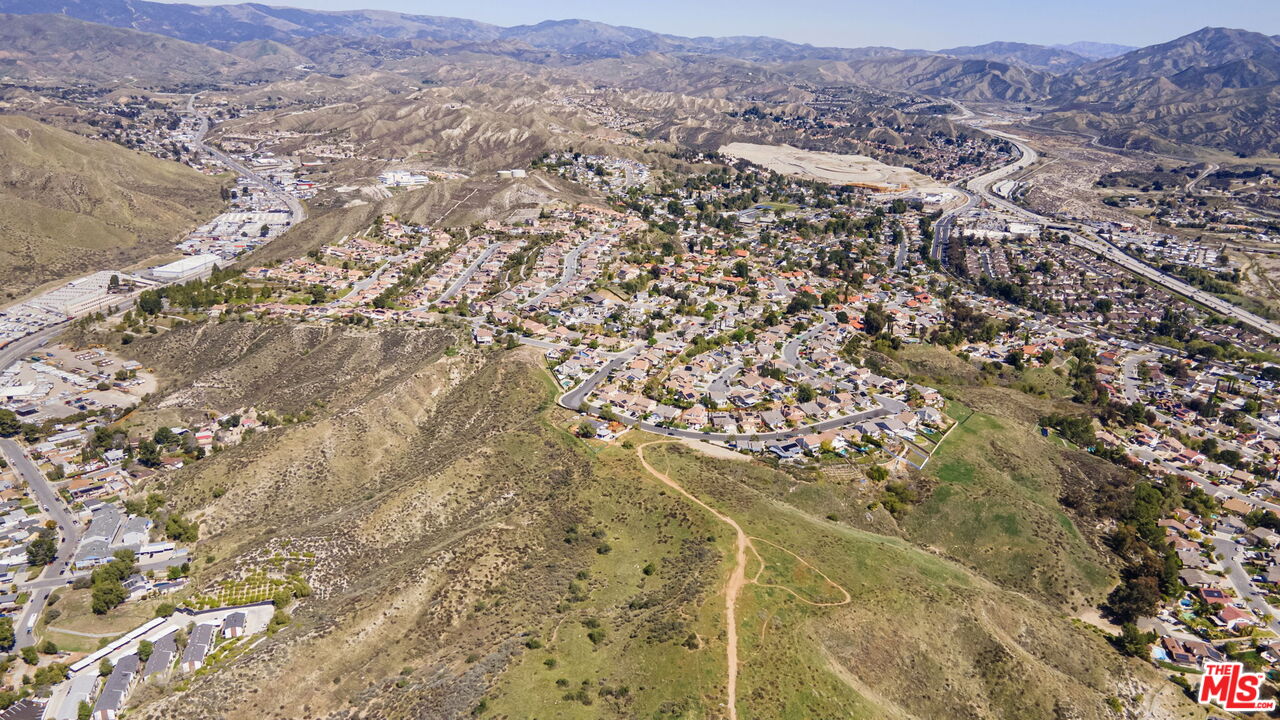 17366 Sierra Hwy