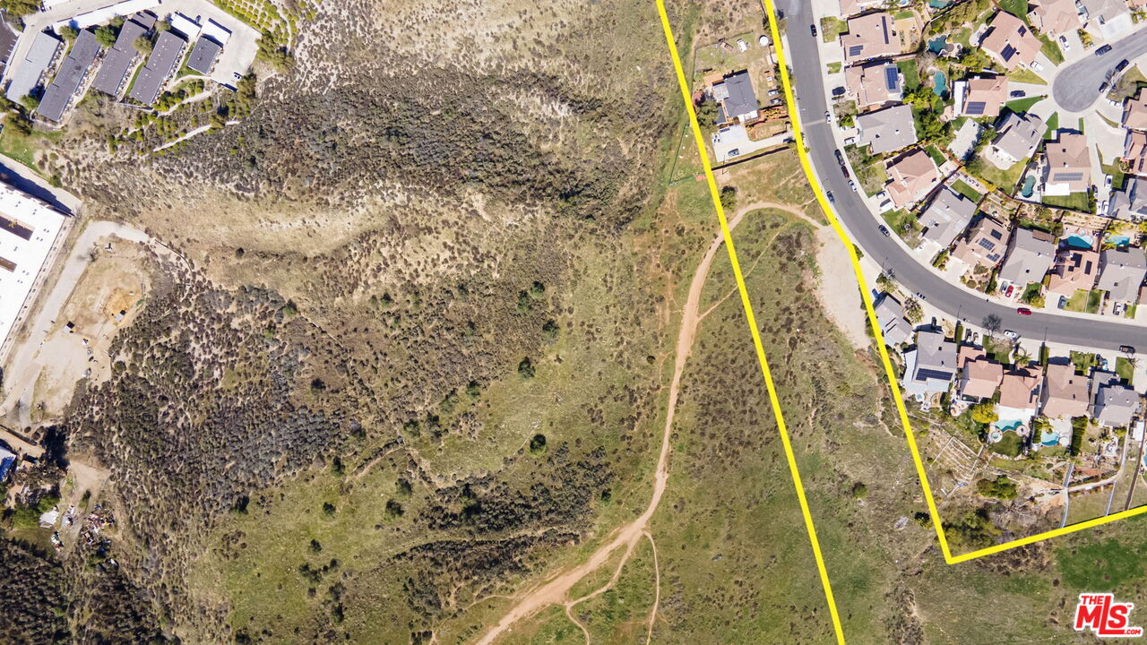 17366 Sierra Hwy