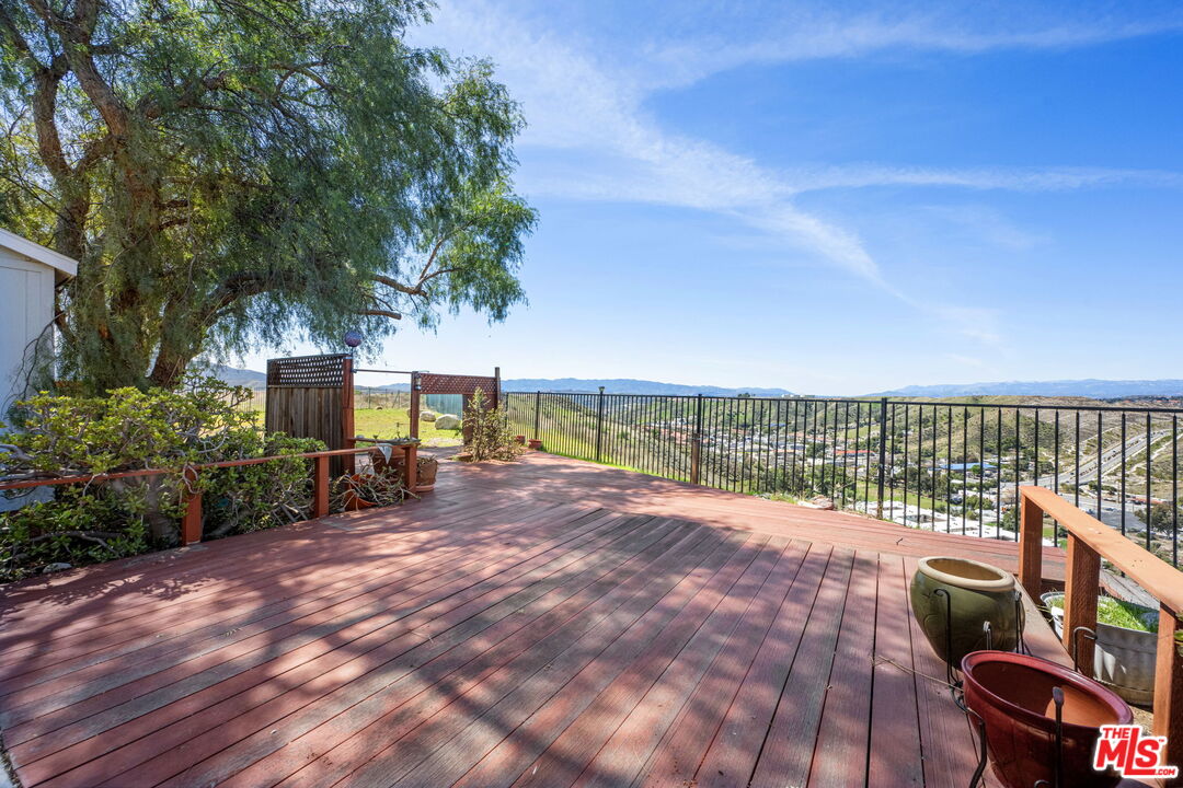 17366 Sierra Hwy