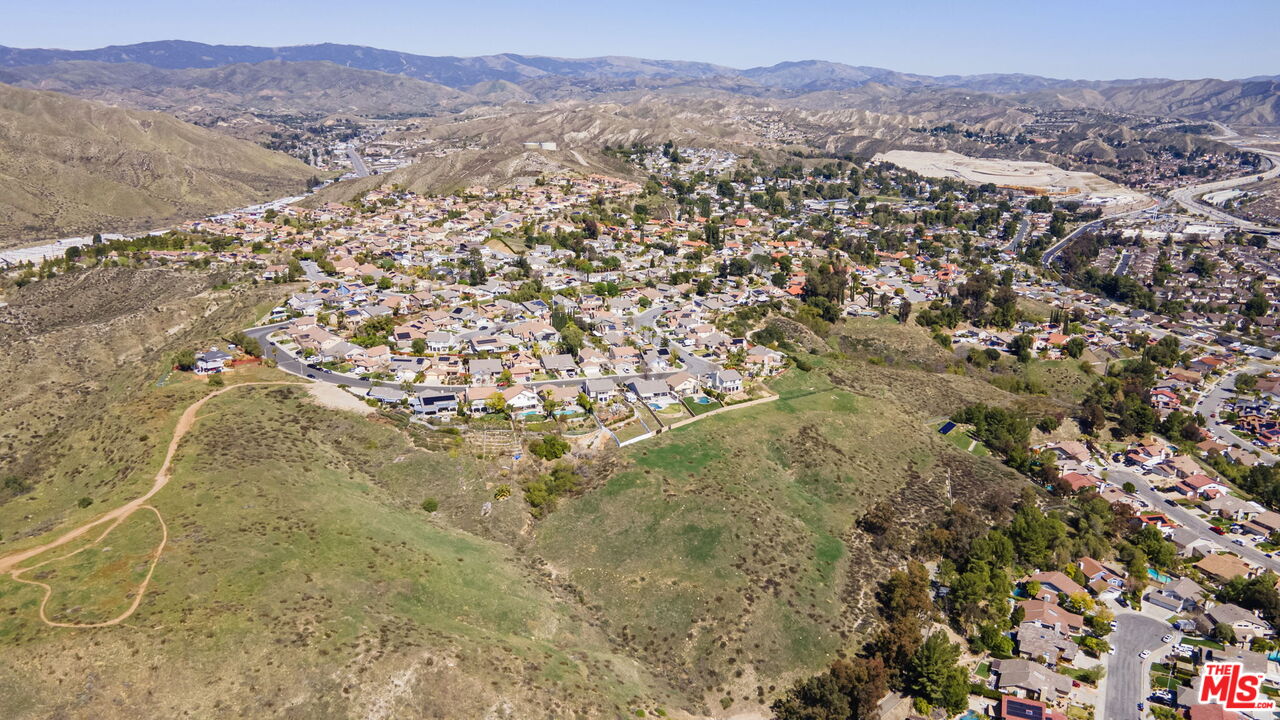 17366 Sierra Hwy