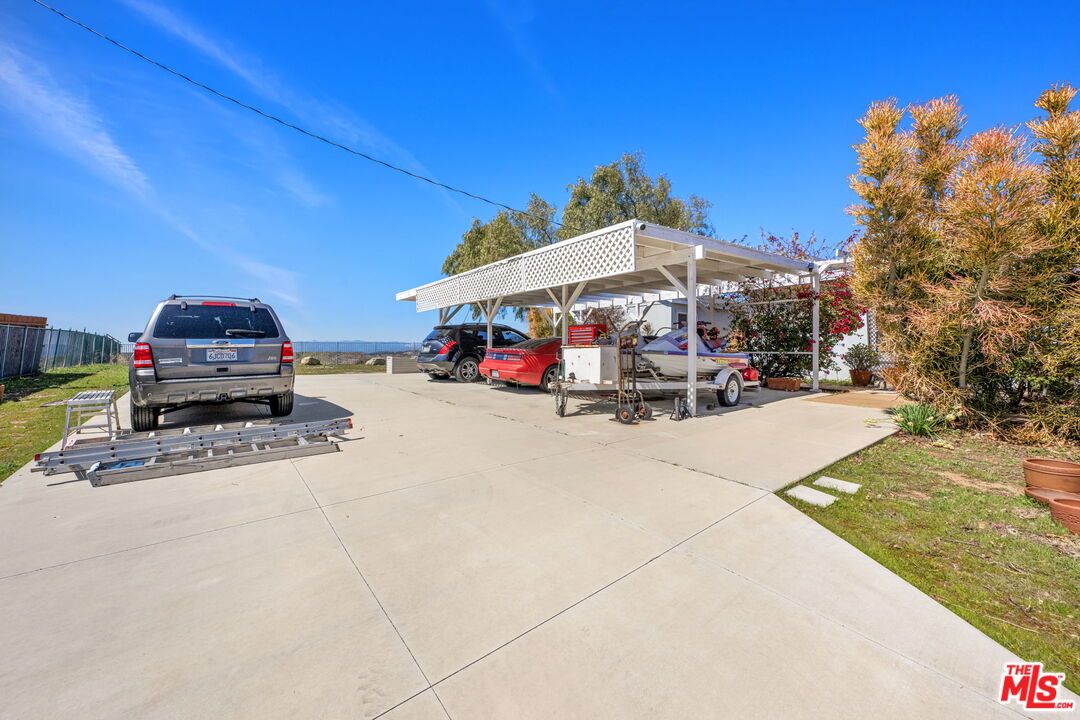 17366 Sierra Hwy