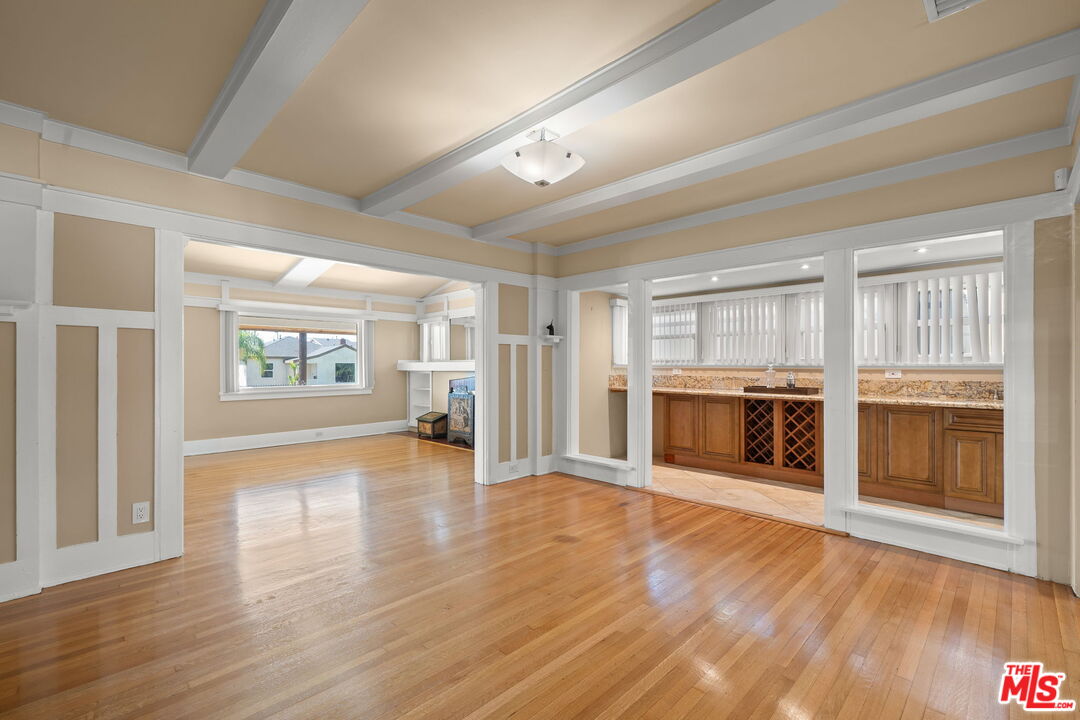 519 Elm Ave