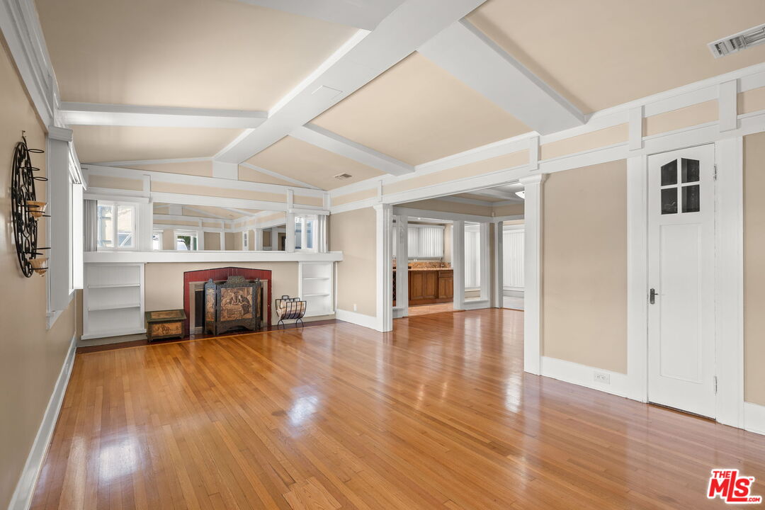 519 Elm Ave