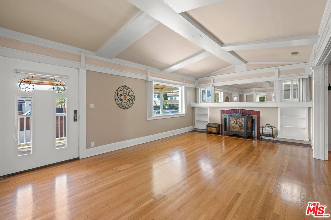519 Elm Ave