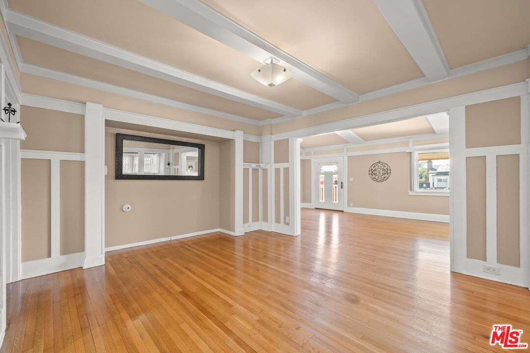519 Elm Ave