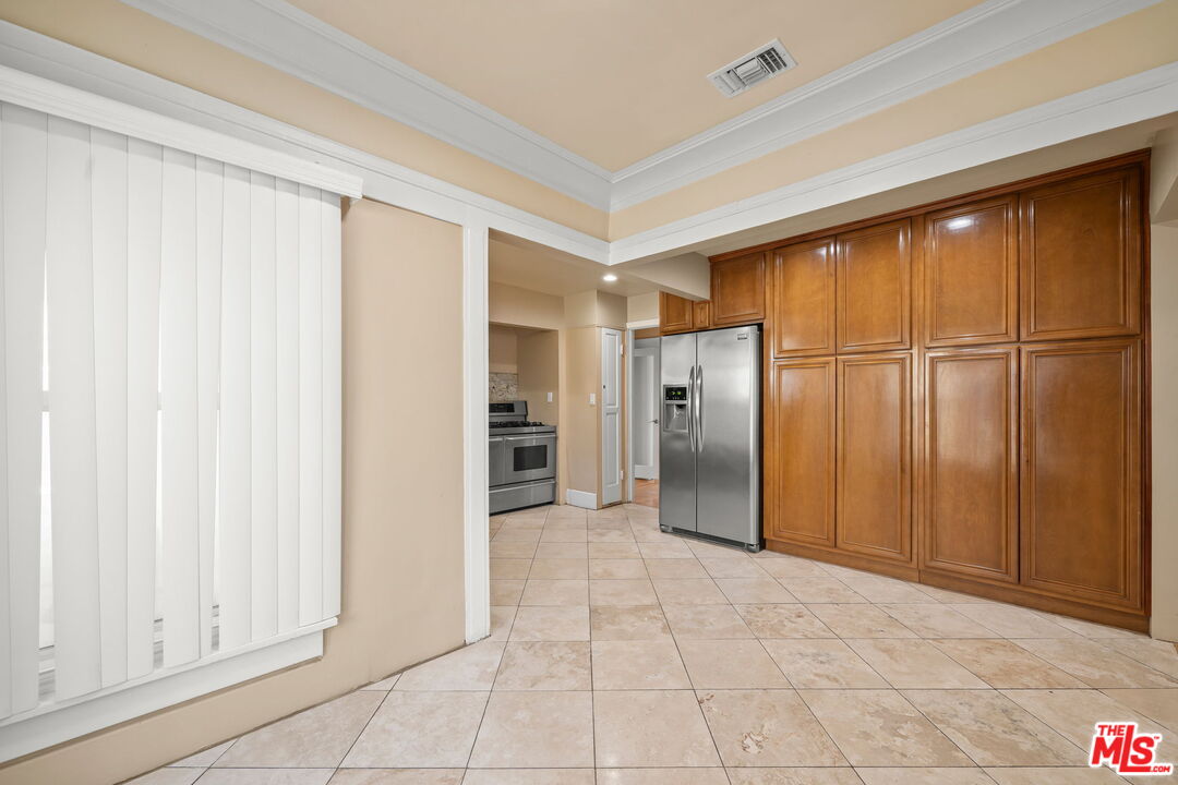 519 Elm Ave