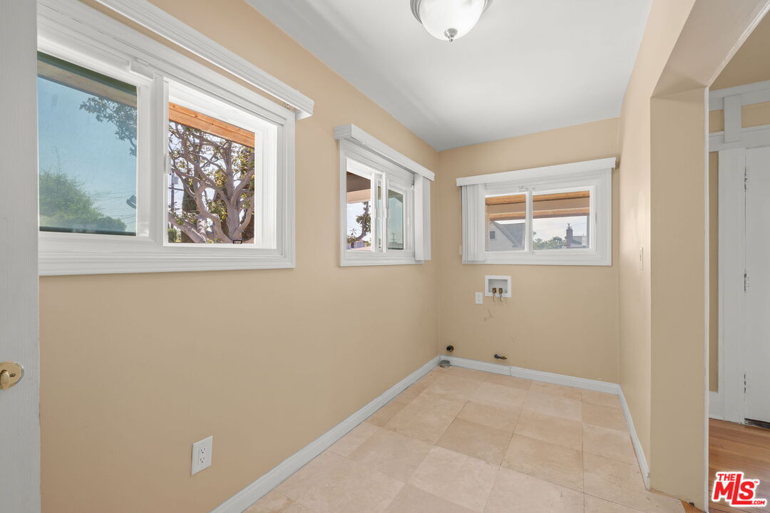 519 Elm Ave