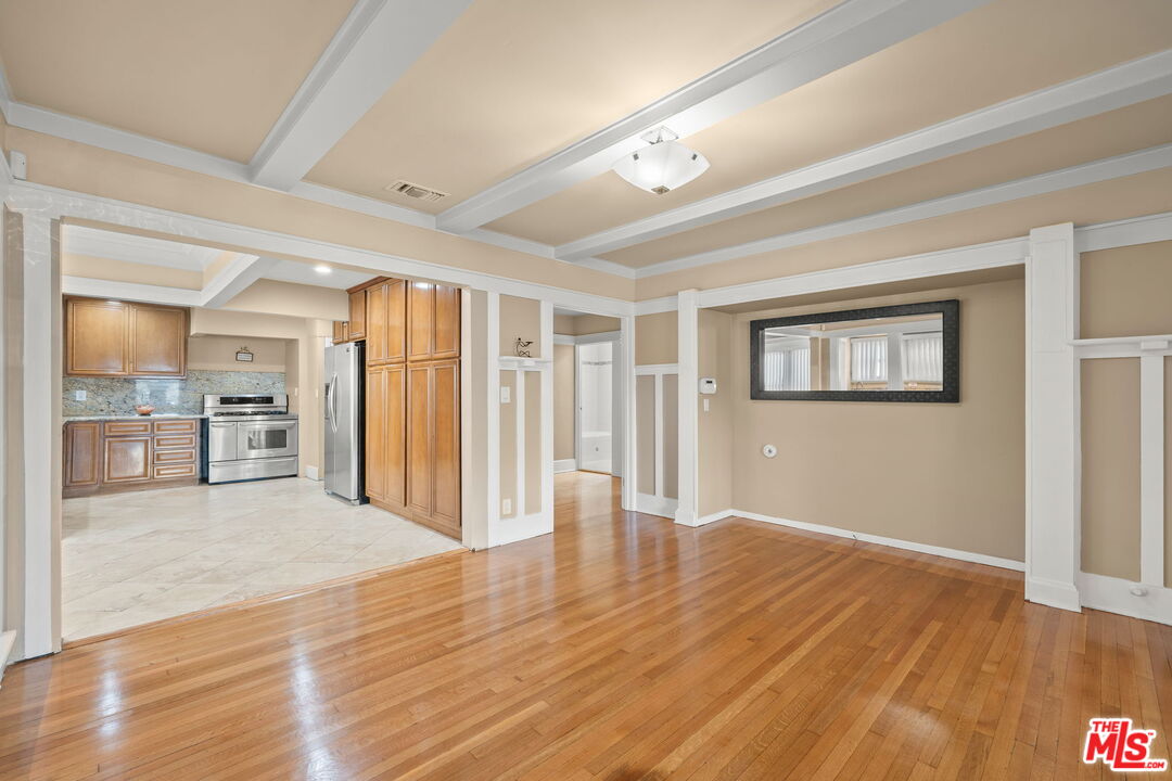 519 Elm Ave
