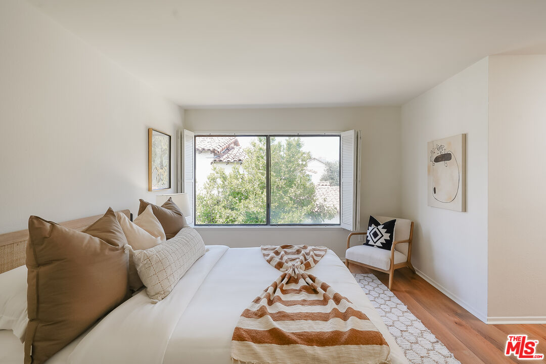 1655 Greenfield Ave Unit: 3